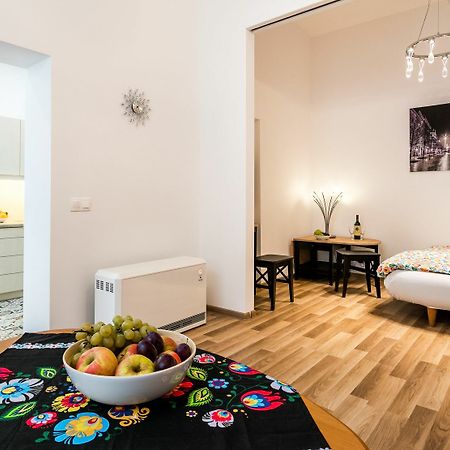 Rentplanet - Apartament Topolowa คราคูฟ ภายนอก รูปภาพ